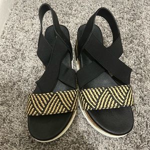 Womens Size 8 platform shoe